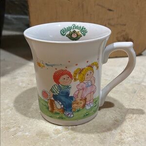Vintage 1984 Cabbage Patch Kids ceramic coffee mug “Raining Love Hearts"